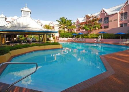 Confort Suite Paradise Island pool